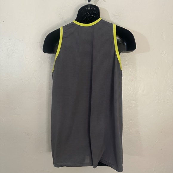 Big Boy Woof Tank Top XL Gently worn Poly blend no fabric tag 23" armpits - Picture 3 of 4